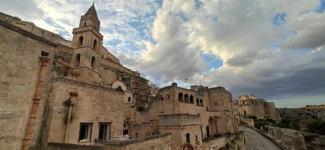 Casa Tudor Art Luxury Rooms Matera Quarto foto