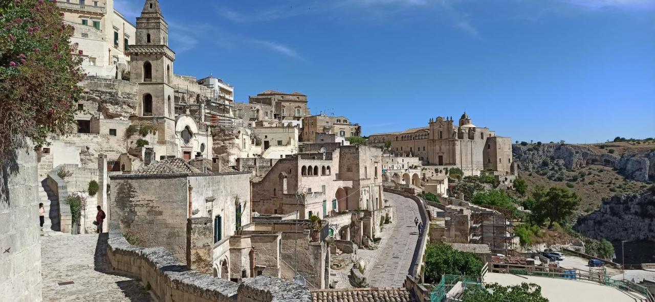 Casa Tudor Art Luxury Rooms Matera Quarto foto